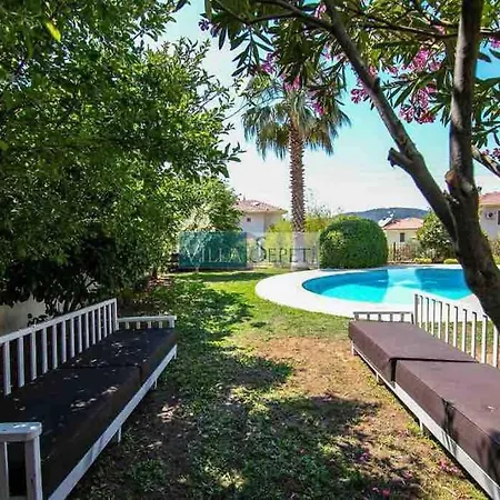 Rosetta Villa *