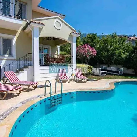 Rosetta Villa *